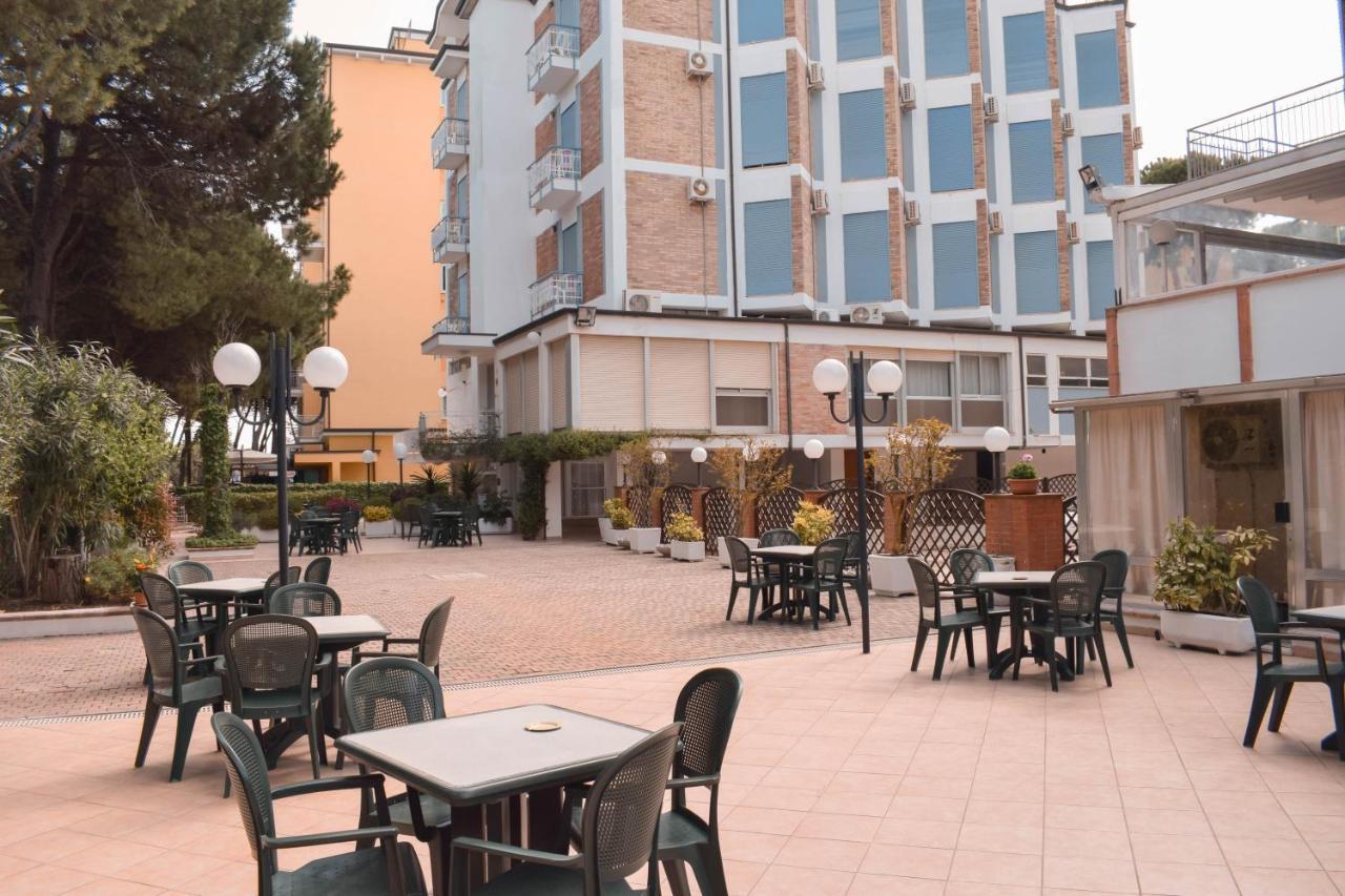 Hotel Zeus Cervia Dış mekan fotoğraf