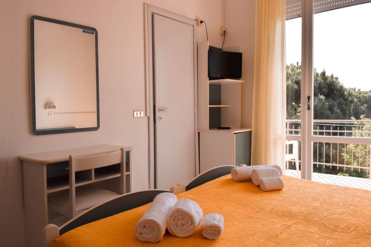 Hotel Zeus Cervia Dış mekan fotoğraf