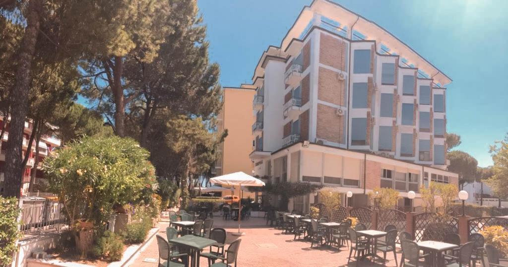 Hotel Zeus Cervia Dış mekan fotoğraf
